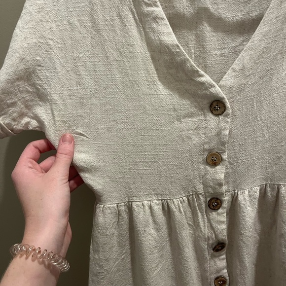 Cream baby doll dress - Picture 2 of 3